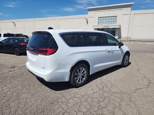 2023 Chrysler Pacifica Touring L AWD