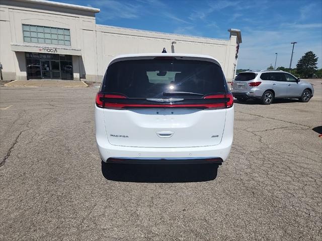 2023 Chrysler Pacifica Touring L AWD