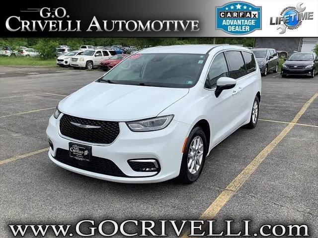 2023 Chrysler Pacifica Touring L for sale in New Castle, PA