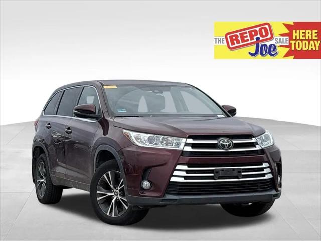 2019 Toyota Highlander LE Plus for sale in Bryan, TX