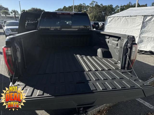 2025 GMC Sierra 2500HD 4WD Crew Cab Standard Bed AT4