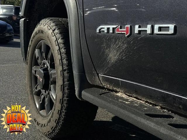 2025 GMC Sierra 2500HD 4WD Crew Cab Standard Bed AT4