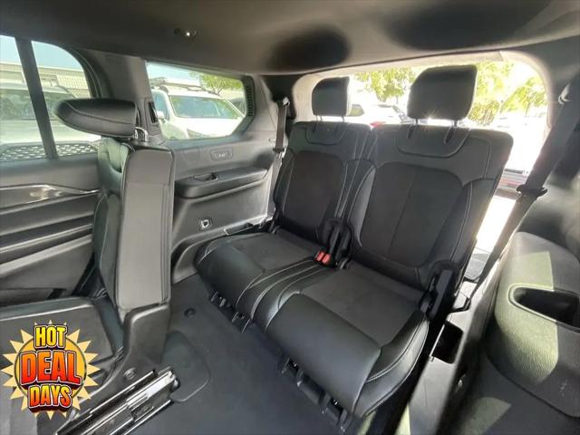 2023 Jeep Grand Cherokee L Altitude 4x4