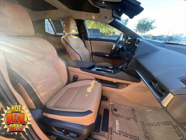 2024 Lexus 300 Premium