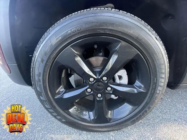 2023 Jeep Grand Cherokee Altitude 4x2