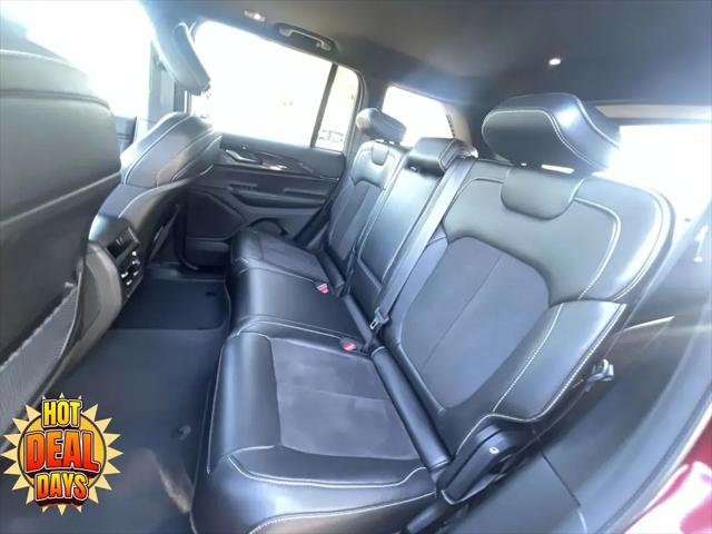 2023 Jeep Grand Cherokee Altitude 4x2