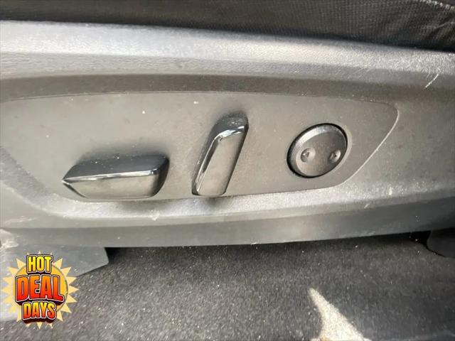 2025 Nissan Pathfinder SL FWD
