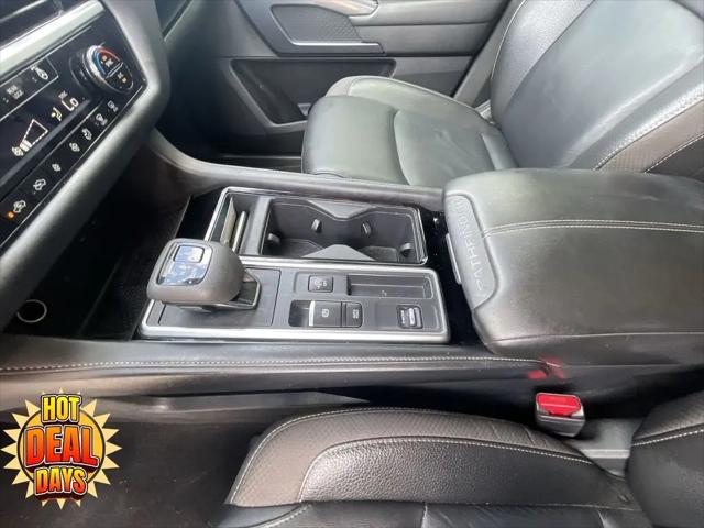 2025 Nissan Pathfinder SL FWD
