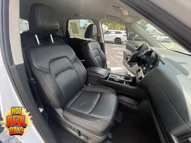 2025 Nissan Pathfinder SL FWD