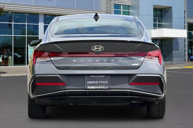 2025 Hyundai Elantra Hybrid SEL Sport