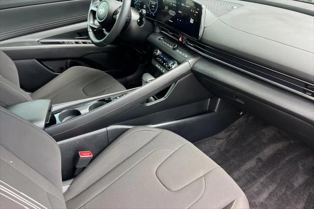 2025 Hyundai Elantra Hybrid SEL Sport