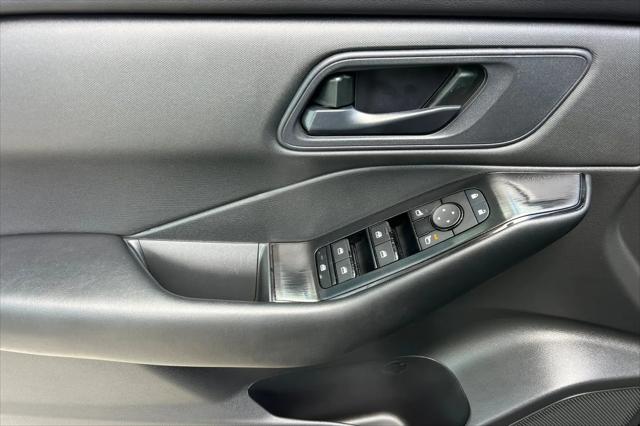 2024 Nissan Rogue S FWD