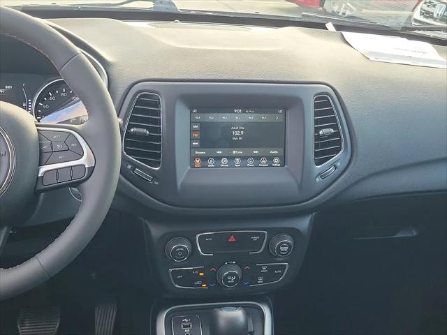 2021 Jeep Compass Latitude FWD