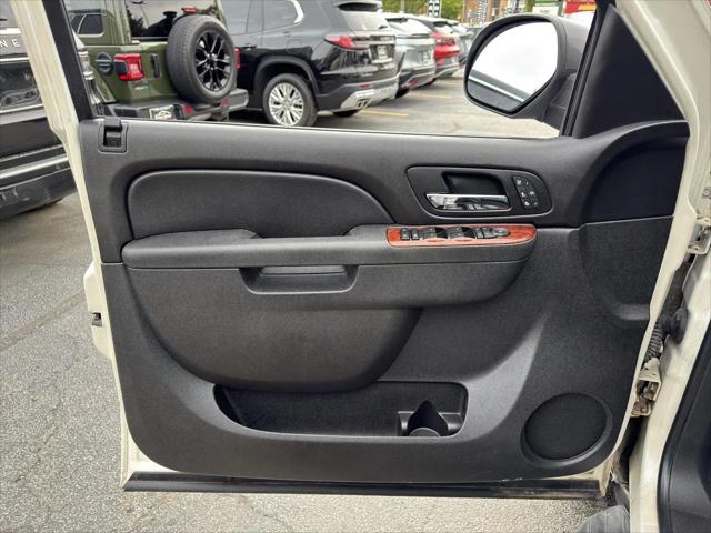 2011 Chevrolet Avalanche LTZ