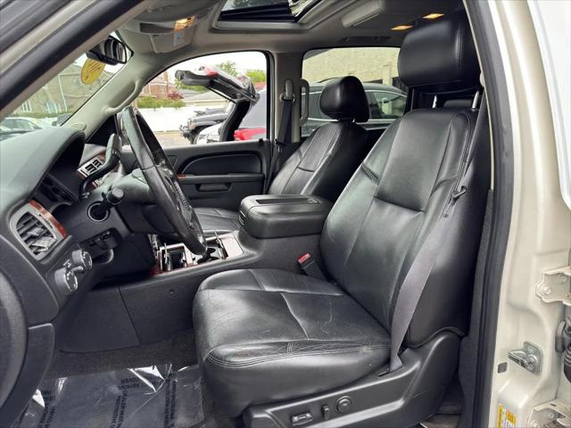 2011 Chevrolet Avalanche LTZ