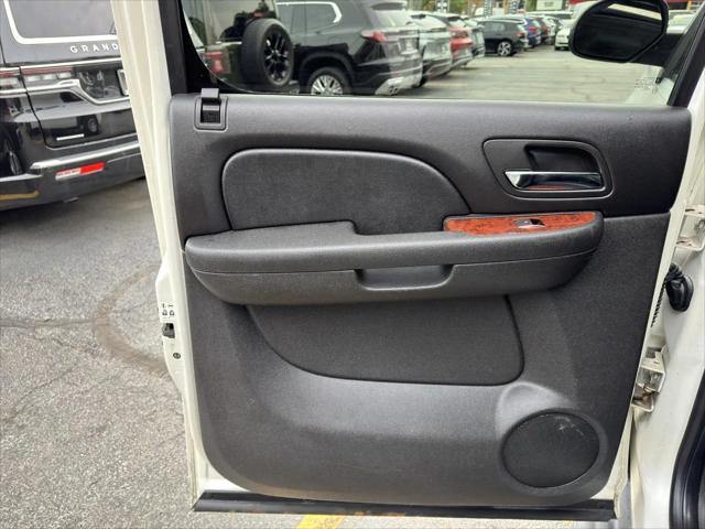 2011 Chevrolet Avalanche LTZ