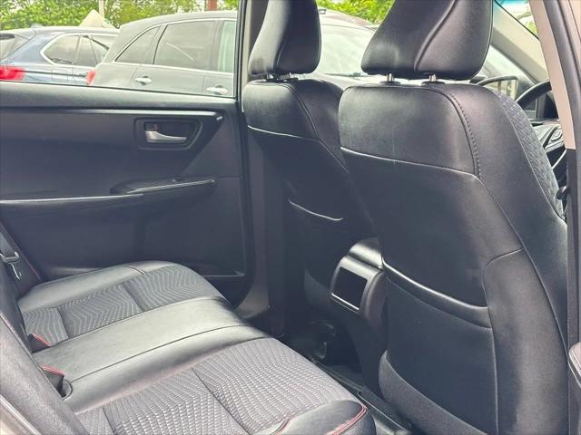 2015 Toyota Camry SE