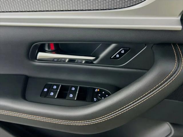 2025 Mazda X-90 Preferred Package