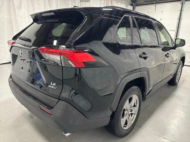 2025 Toyota RAV4 Hybrid LE