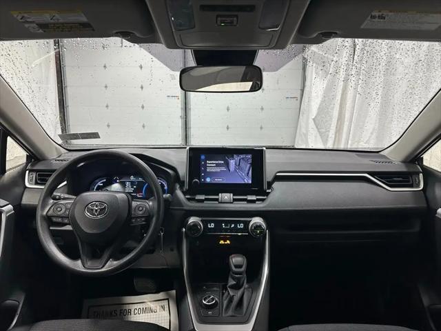 2025 Toyota RAV4 Hybrid LE