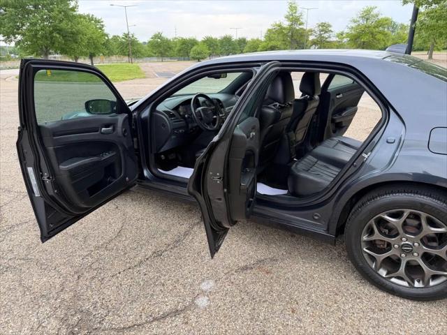 2016 Chrysler 300 300S