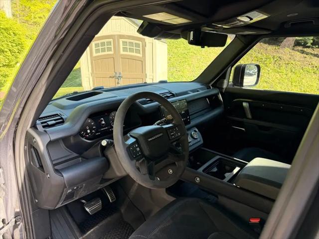 2024 Land Rover Defender 110 P525 V8