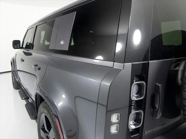 2024 Land Rover Defender 110 P525 V8