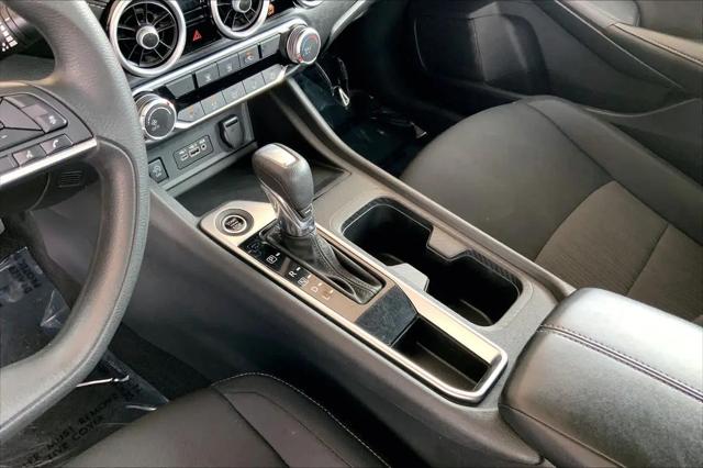 2024 Nissan Sentra SV Xtronic CVT