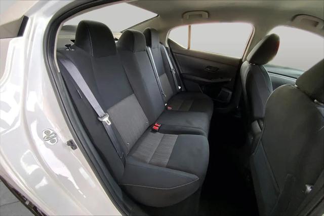 2024 Nissan Sentra SV Xtronic CVT