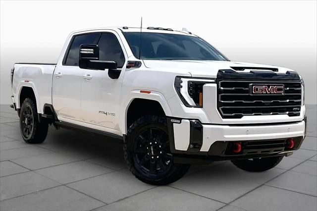 2025 GMC Sierra 2500HD 4WD Crew Cab Standard Bed AT4