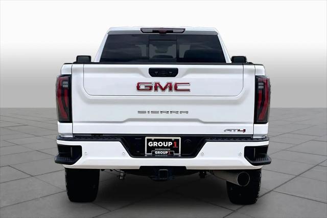 2025 GMC Sierra 2500HD 4WD Crew Cab Standard Bed AT4