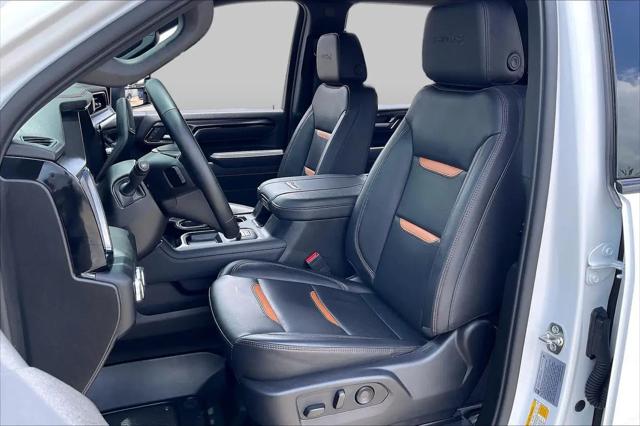 2025 GMC Sierra 2500HD 4WD Crew Cab Standard Bed AT4