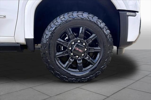 2025 GMC Sierra 2500HD 4WD Crew Cab Standard Bed AT4