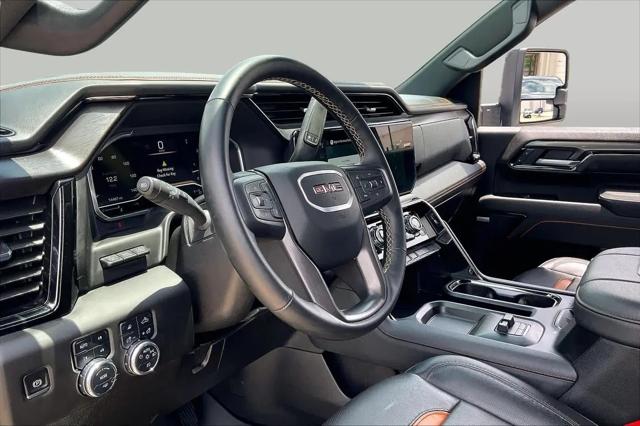 2025 GMC Sierra 2500HD 4WD Crew Cab Standard Bed AT4