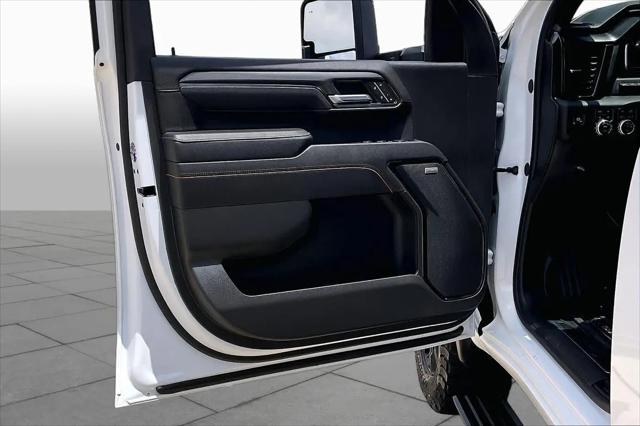 2025 GMC Sierra 2500HD 4WD Crew Cab Standard Bed AT4