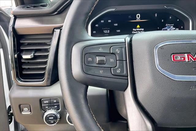 2025 GMC Sierra 2500HD 4WD Crew Cab Standard Bed AT4