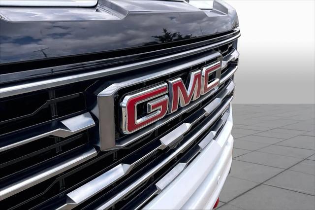 2025 GMC Sierra 2500HD 4WD Crew Cab Standard Bed AT4