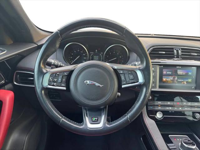 2017 Jaguar F-PACE 35t R-Sport