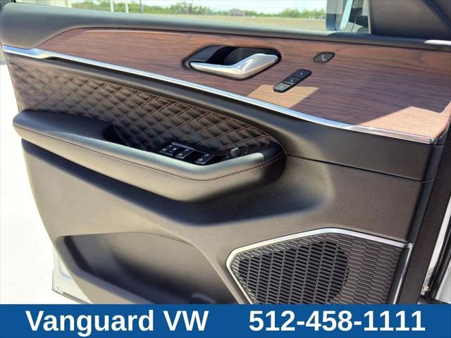 2025 Jeep Grand Cherokee L Summit 4x4