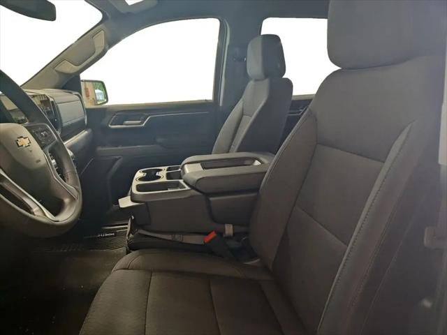 2026 Chevrolet Silverado 1500 4WD Crew Cab Short Bed LT with 2FL