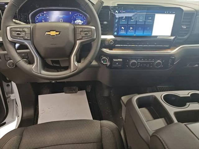 2026 Chevrolet Silverado 1500 4WD Crew Cab Short Bed LT with 2FL