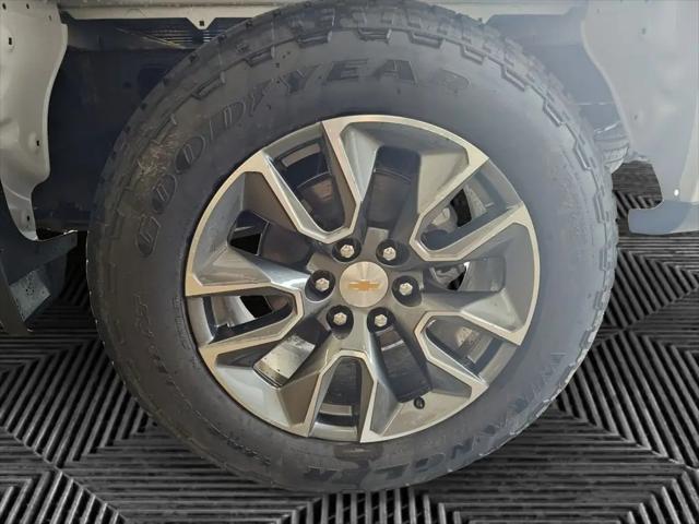 2026 Chevrolet Silverado 1500 4WD Crew Cab Short Bed LT with 2FL