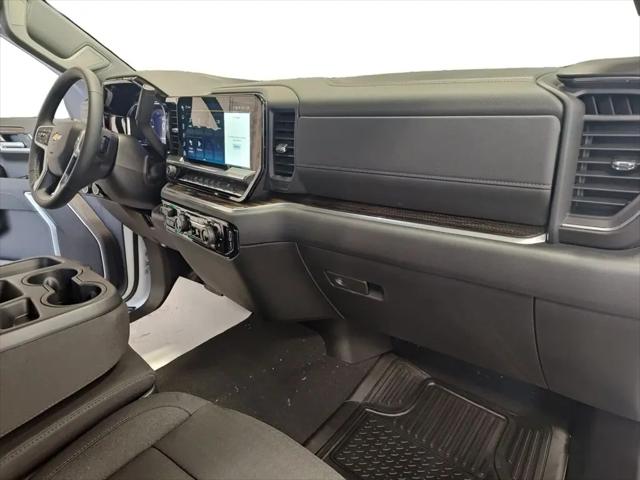 2026 Chevrolet Silverado 1500 4WD Crew Cab Short Bed LT with 2FL