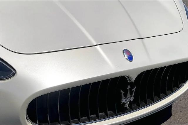 2009 Maserati GranTurismo Standard