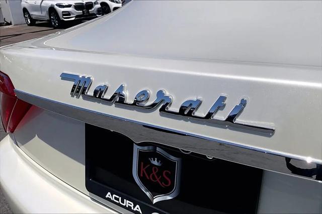 2009 Maserati GranTurismo Standard