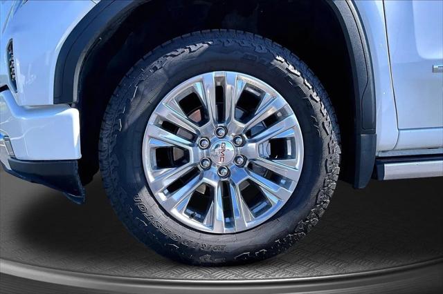 2023 GMC Sierra 1500 4WD Crew Cab Short Box Denali