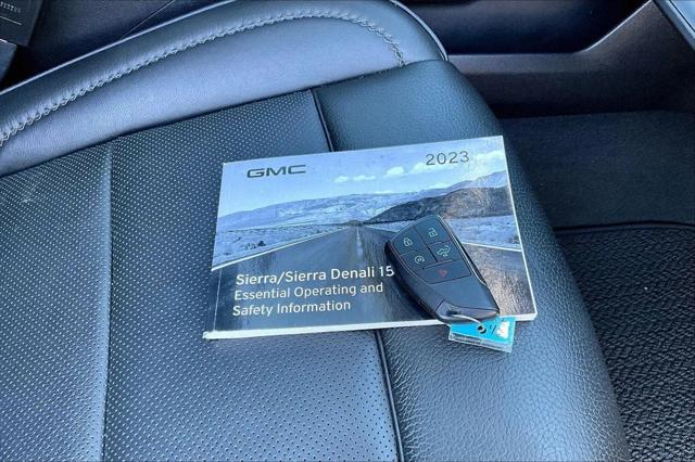 2023 GMC Sierra 1500 4WD Crew Cab Short Box Denali