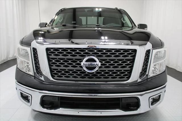 2017 Nissan Titan SV