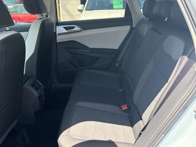2026 Volkswagen Taos SE