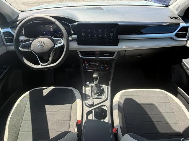 2026 Volkswagen Taos SE